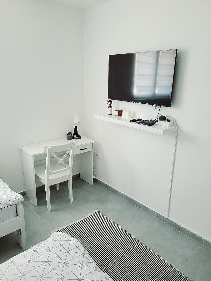 Apartment Oaza 4 *