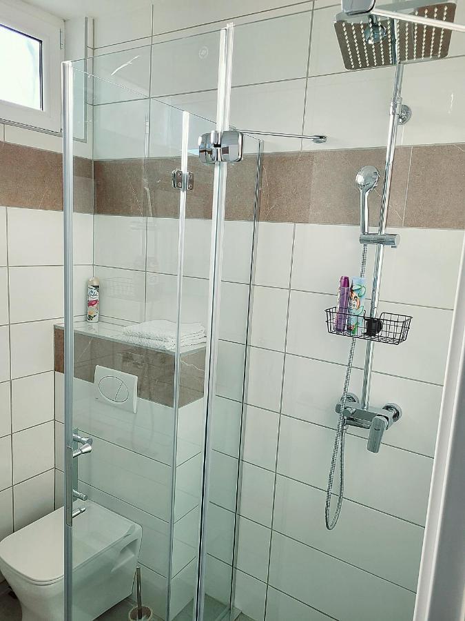 Apartment Oaza 4 *